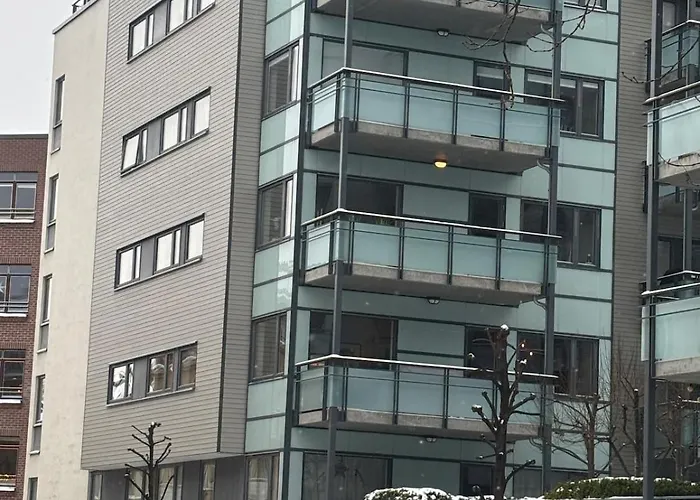 Apartment Modern Newly Renovated Centrally Located